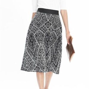 Banana Republic A-Line Embroidered Cutout Black and White Midi Skirt | Size 12